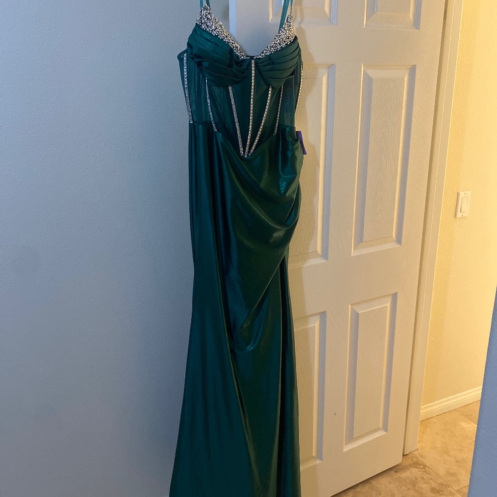 Prom- dress